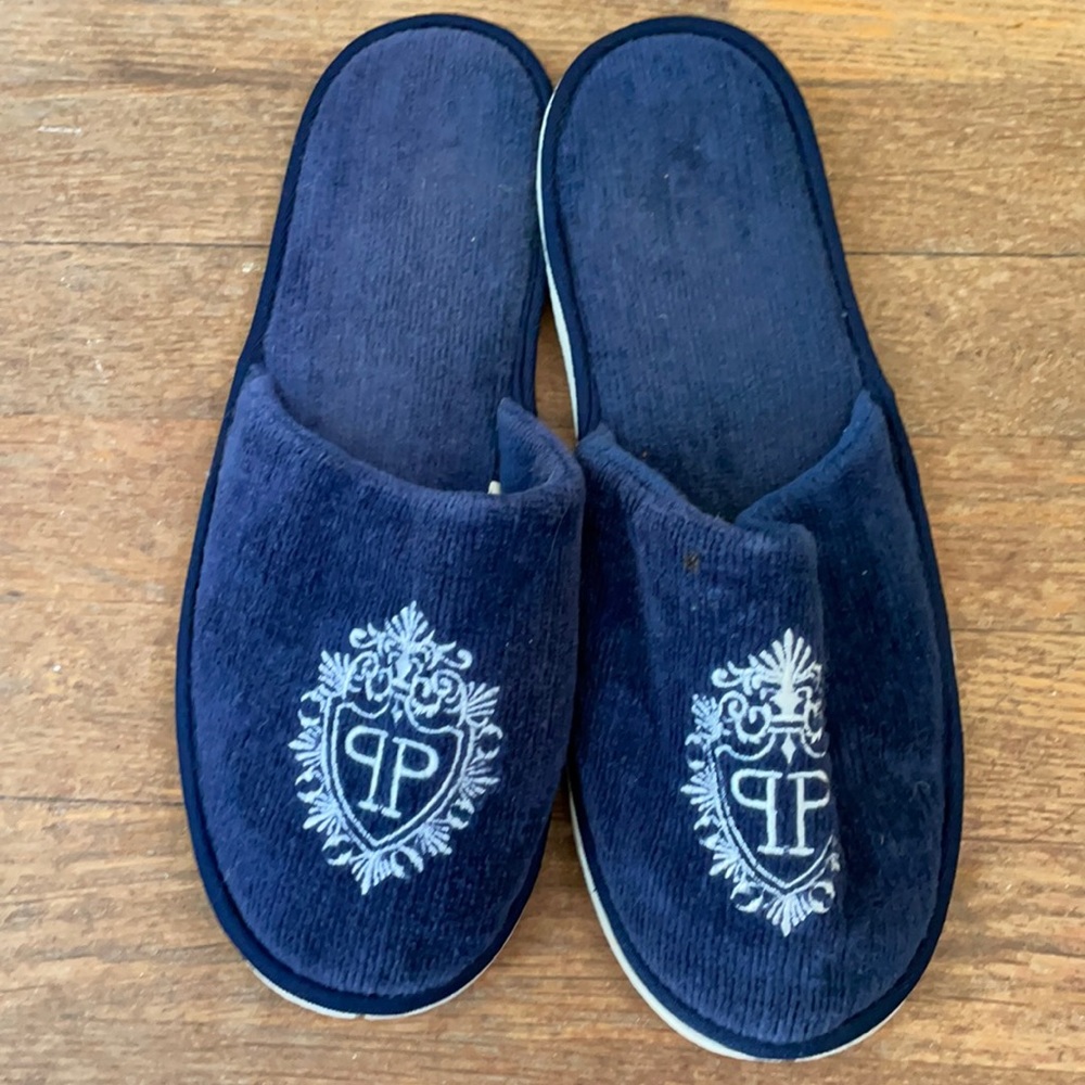 Plaza hotel slippers